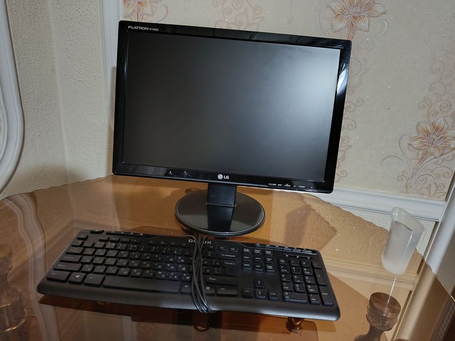 Продаю компьютер LG Flatron