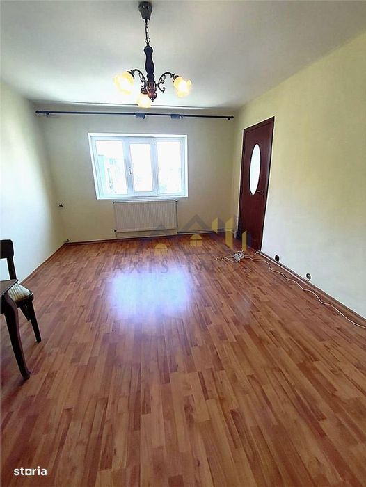 Apartament 3 camere conf 1 decomandat zona Centru