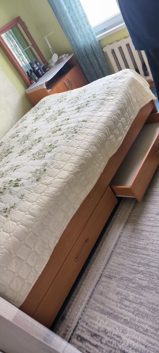 Кровать двуспальная