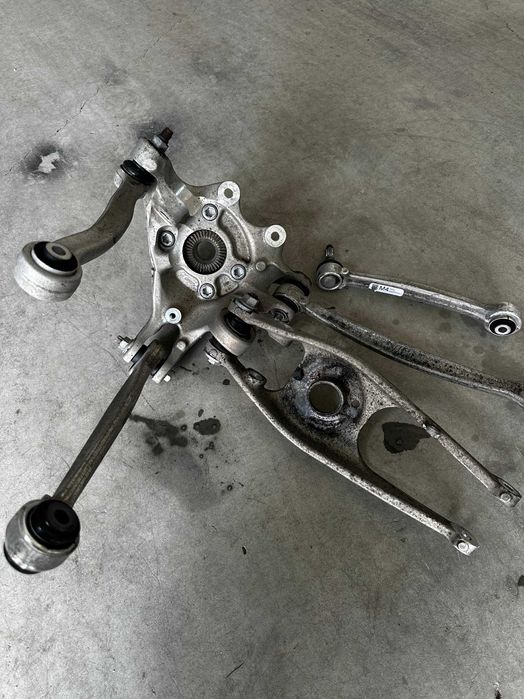 Fuzeta Stanga Spate Completa BMW M3/M4/M2 G80 G82 G87 OEM