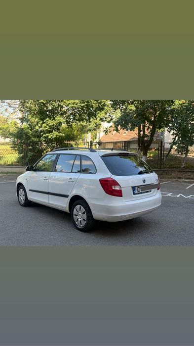 SKODA Fabia 2011 — imagine 3
