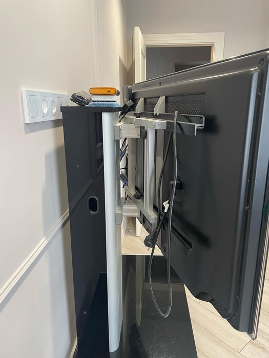 Подставка для ТВ с кронштейном