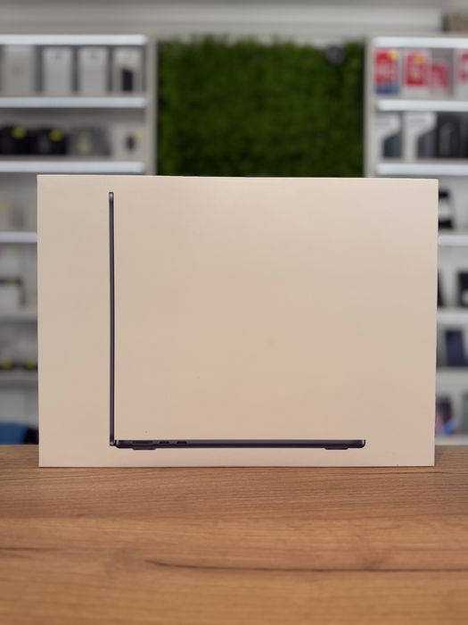 Macbook Air M5 13,6-inch 24Gb/512GB Midnight/Nou/Garantie 12 luni @atsgsm.ro