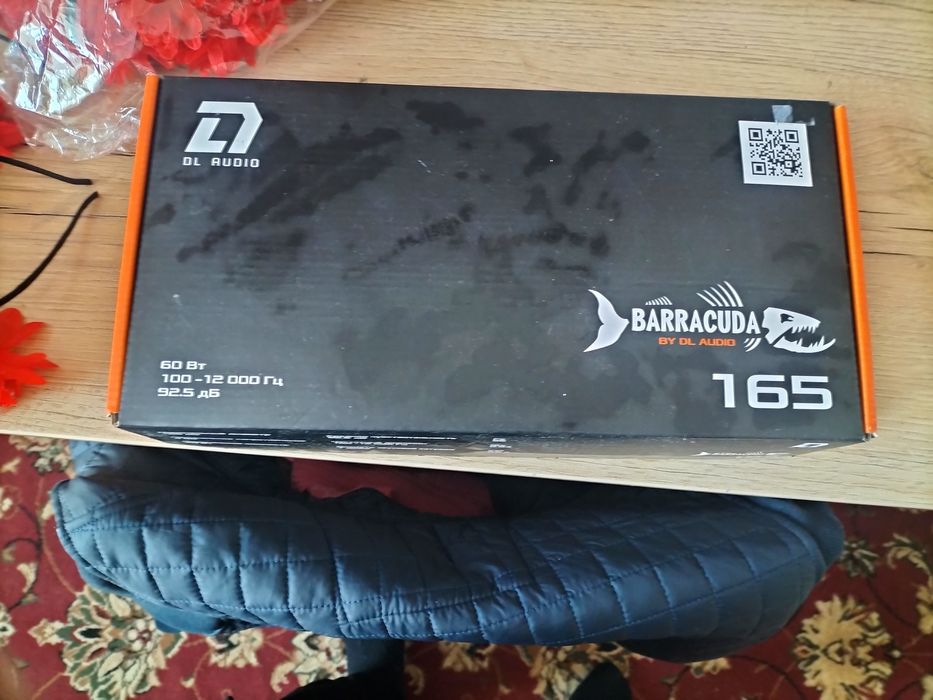 Продаю магнитола JVS и колонки баракуда