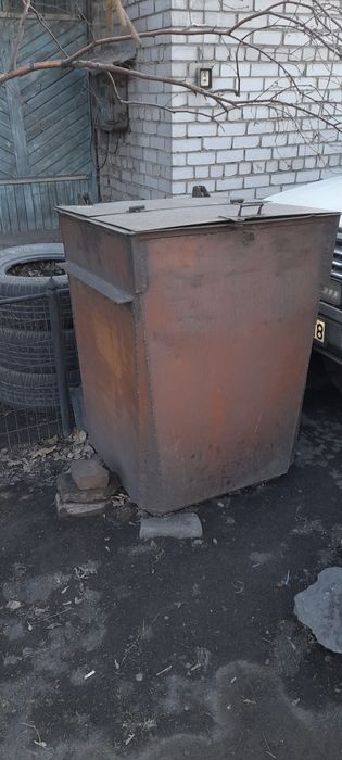 Продам мусорный бак