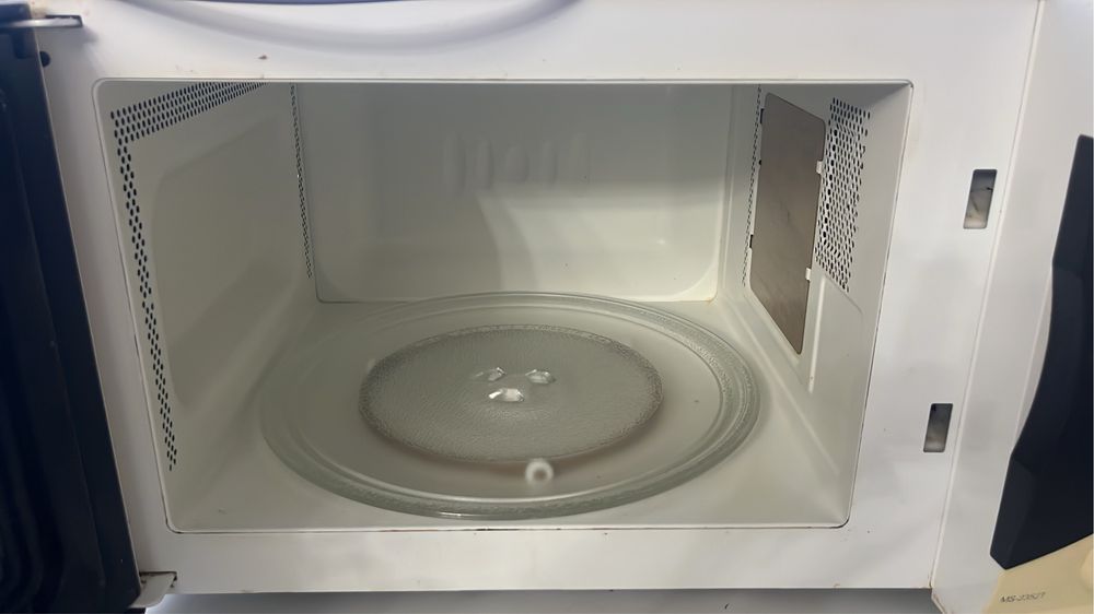 Продам микроволновую печь