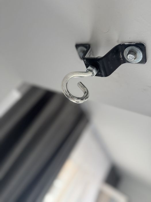 Sac de box cu suport de prins si cu lant