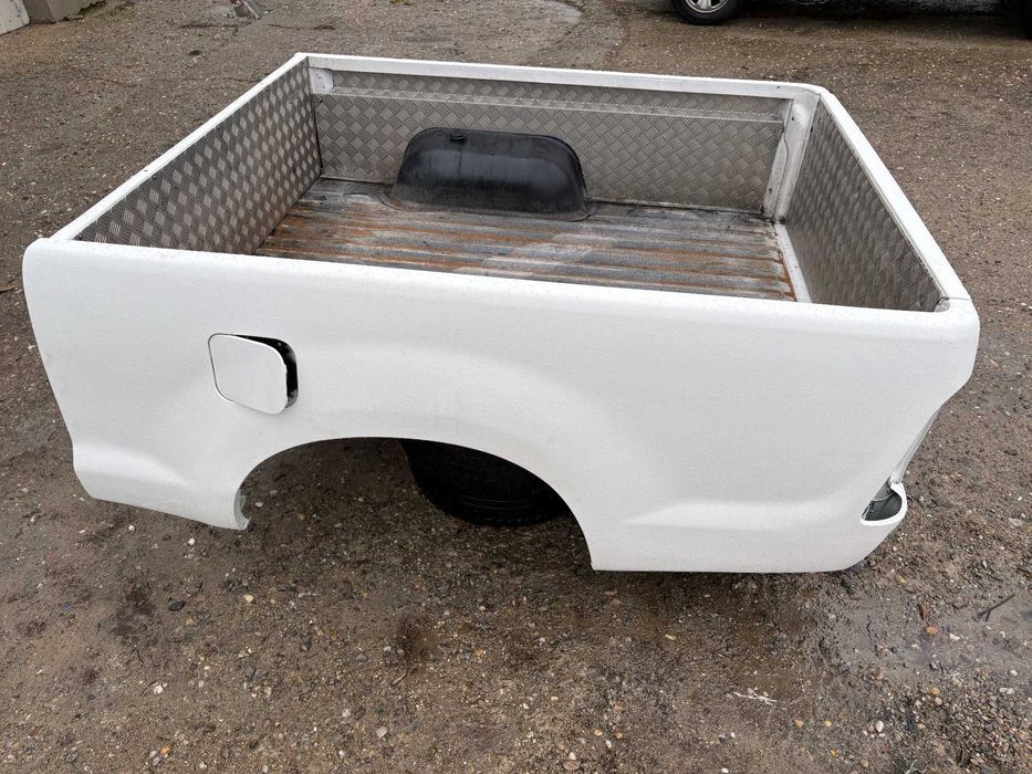 BENA TOYOTA HILUX EXTRA CAB 2005-2015 import ITALIA fara rugina