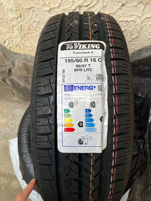 Cauiucuri C-uri pe 16