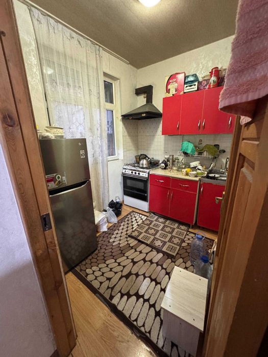 1-я линия в Чиланзаре — 2 комнаты под нежилое, 49 м², 1/4`