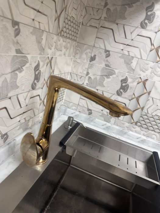 Продам кран (смеситель без шлангов)