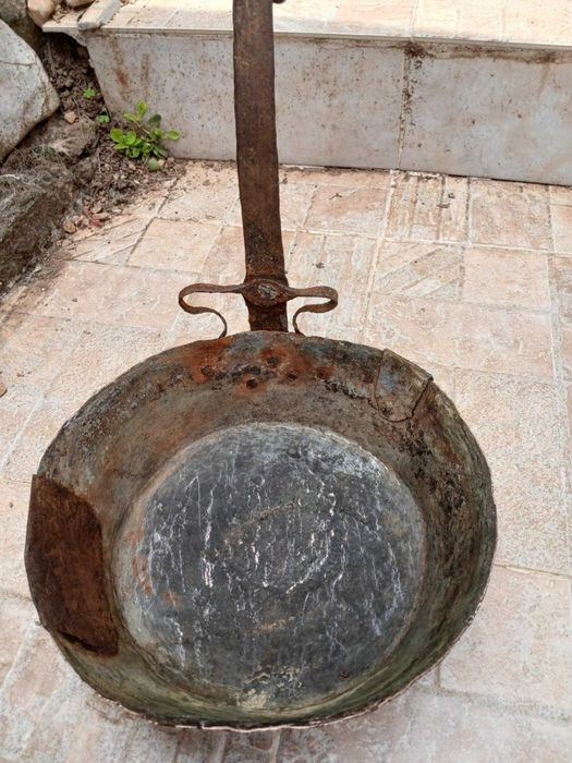 Стар меден тиган