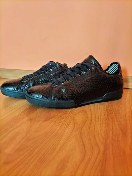 Adidași originali Moschino