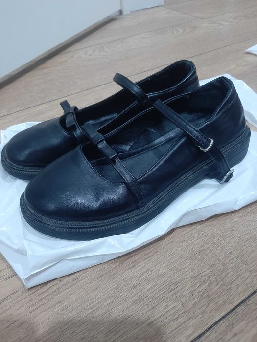 Туфли для девочки 37.5