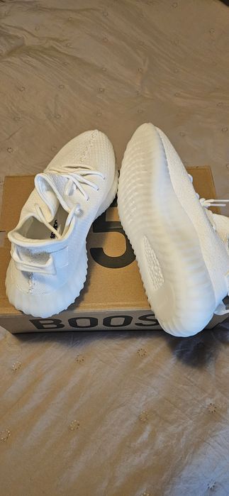 Yeezy Boost 350 V2