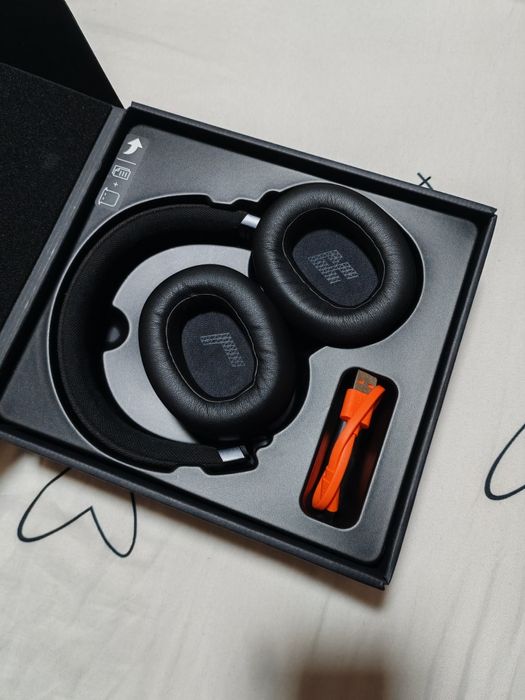 Casti audio over-ear JBL Live 660NC, Noise Cancelling, Bluetooth, Asis