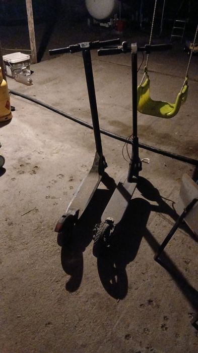 Vand / schimb Trotineta electrica 2 buc