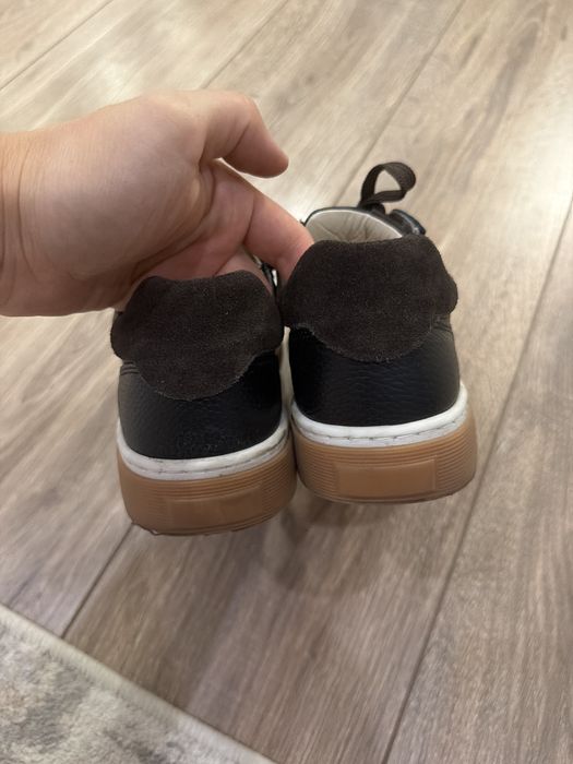 Продам кожаные кеды