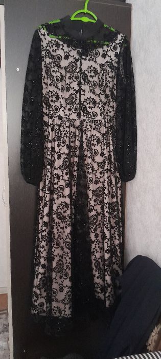 Продам платье не дорого