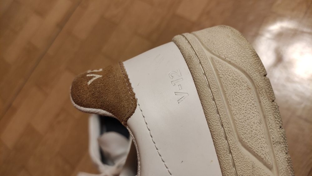 Дамски маратонки Veja v12
