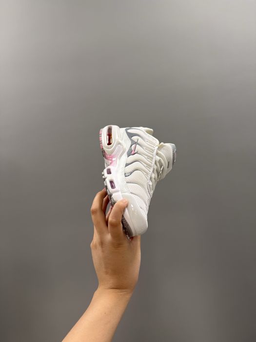 кроссовки Nike Air Max Plus TN white silver pink