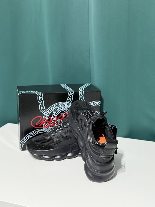 Versace Chain Reaction