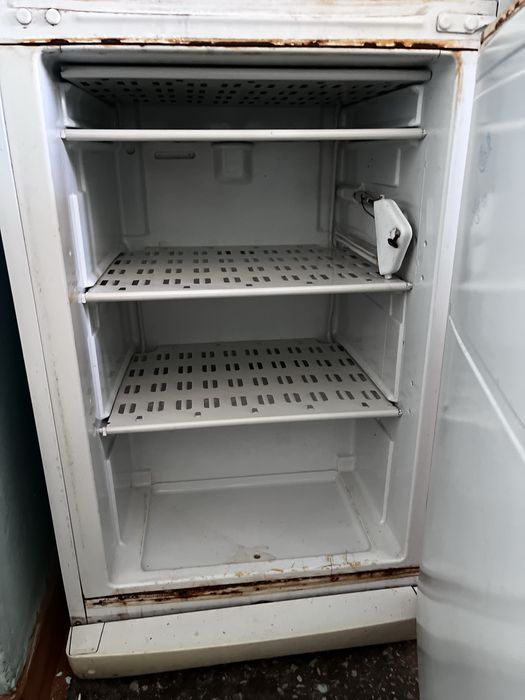Холодильник Indesit