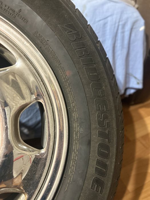 Продам одно диск на Rav4 с резиной Bridgestone R16