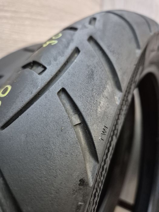 Set anvelope moto 100 90 19 cu 150 70 17 Metzeler Tourance next dot 21