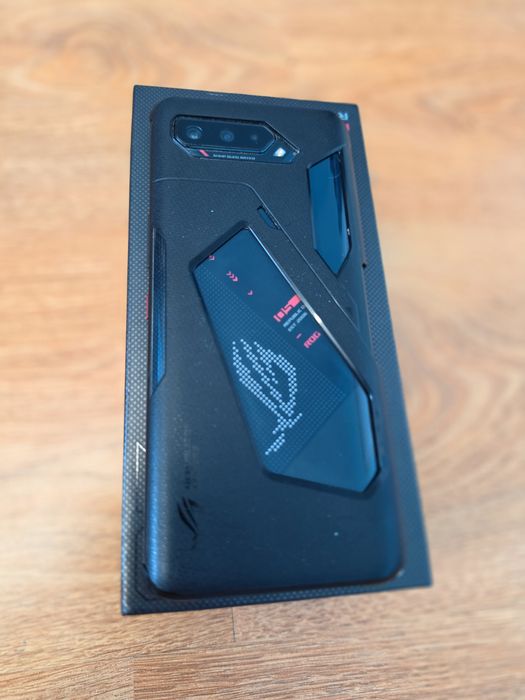 ASUS ROG Phone 5