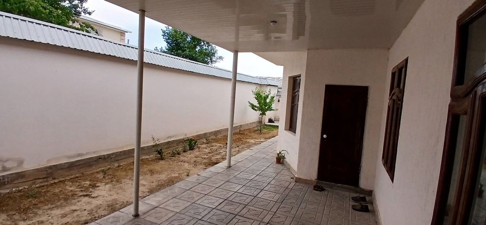 Дурмонда Хамма шароитларга ега булган Ховли Сотилади.