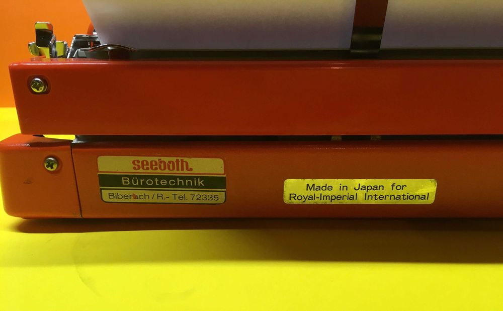 Пишеща Машина Royal  обслужена Латиница Qwertz Made in Japan