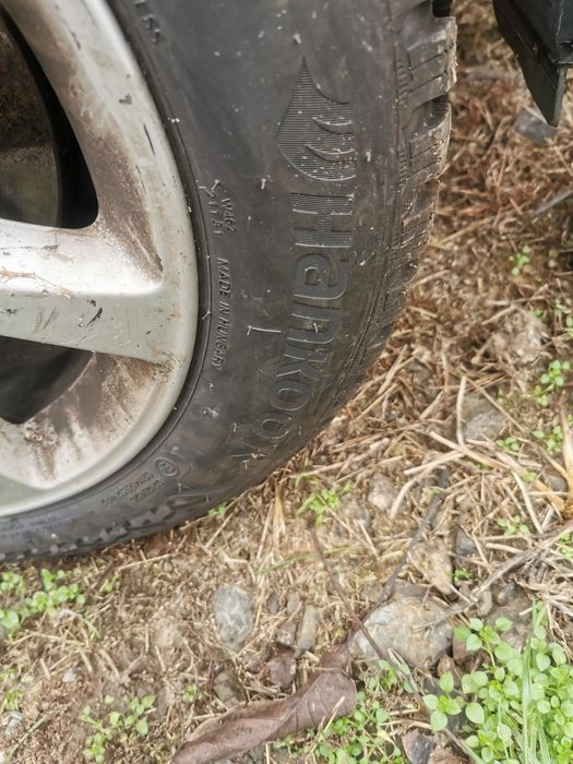 Vând 4 roti complete de Mercedes cu cauciucuri iarna 205 55 16