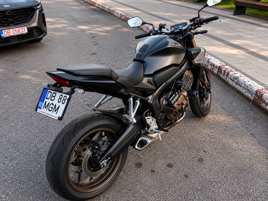 Honda CB650R E-clutch 2025 garantie