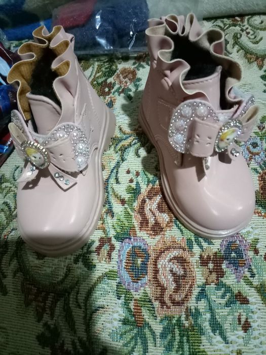 Обувь на девочку на весну