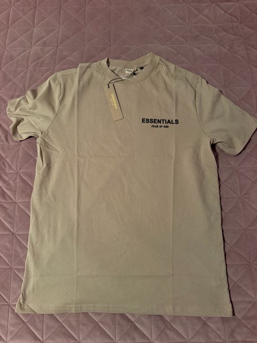 Tricou essentials