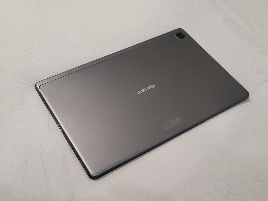 Samsung  tab A7.