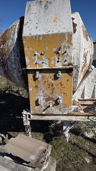 Бетонобъркачка с обем 0,5м3