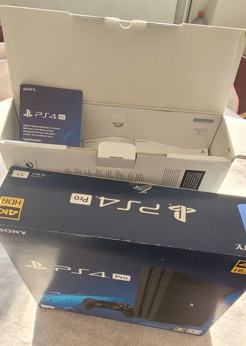 PlayStation 4 Pro-1TB(System Software-11)