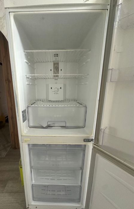 Холодильник LG бу продается