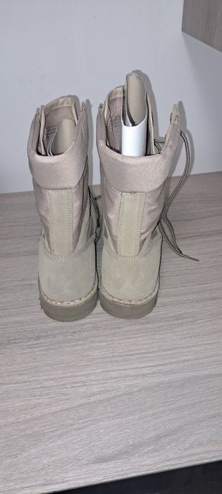 Vand bocanci noi 39 preț 180 ron