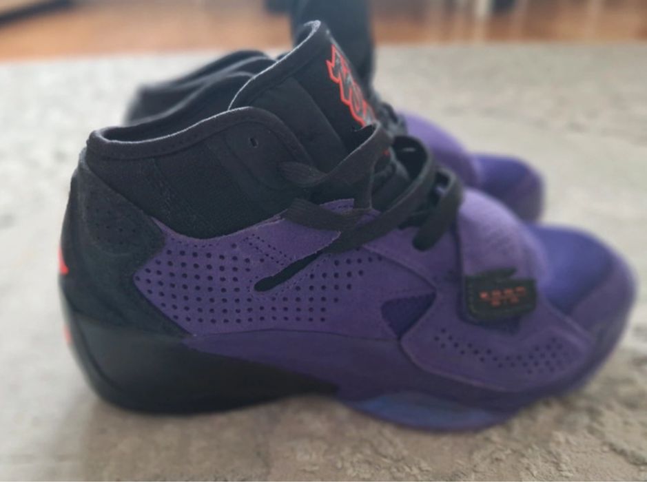 Ghete Jordan Zion noi marime 38