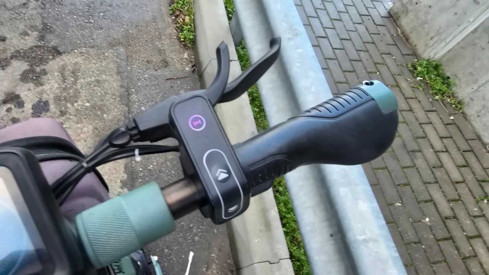 Електрическа тротинетка Vsett 8 48V 15,6Ah