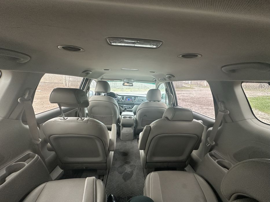 Kia. Carneval 2.2 Turbo Dizel