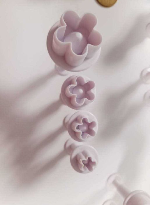 Decupatoare pentru lut polimeric