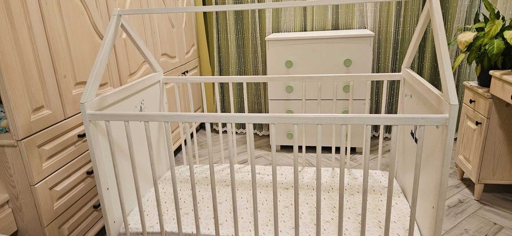 Обзавеждане за детска стая (легло, матрак, скрин, закачалка)