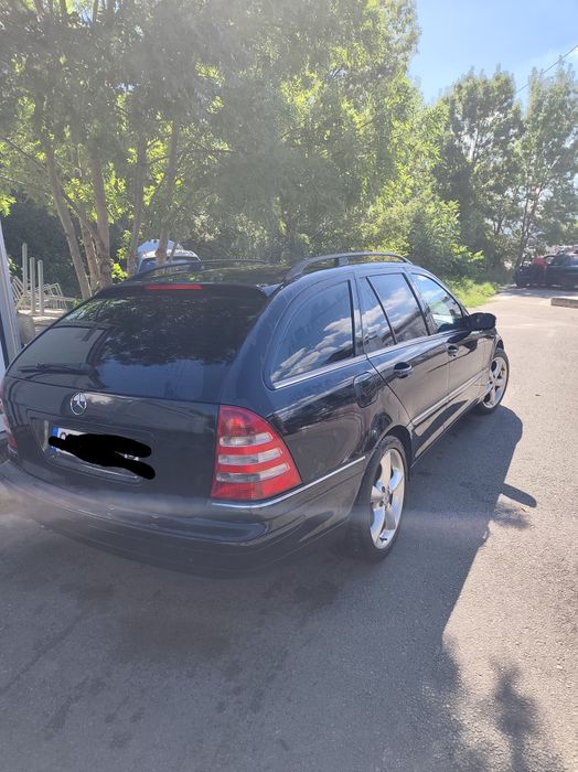 Продавам Мерцедес w203