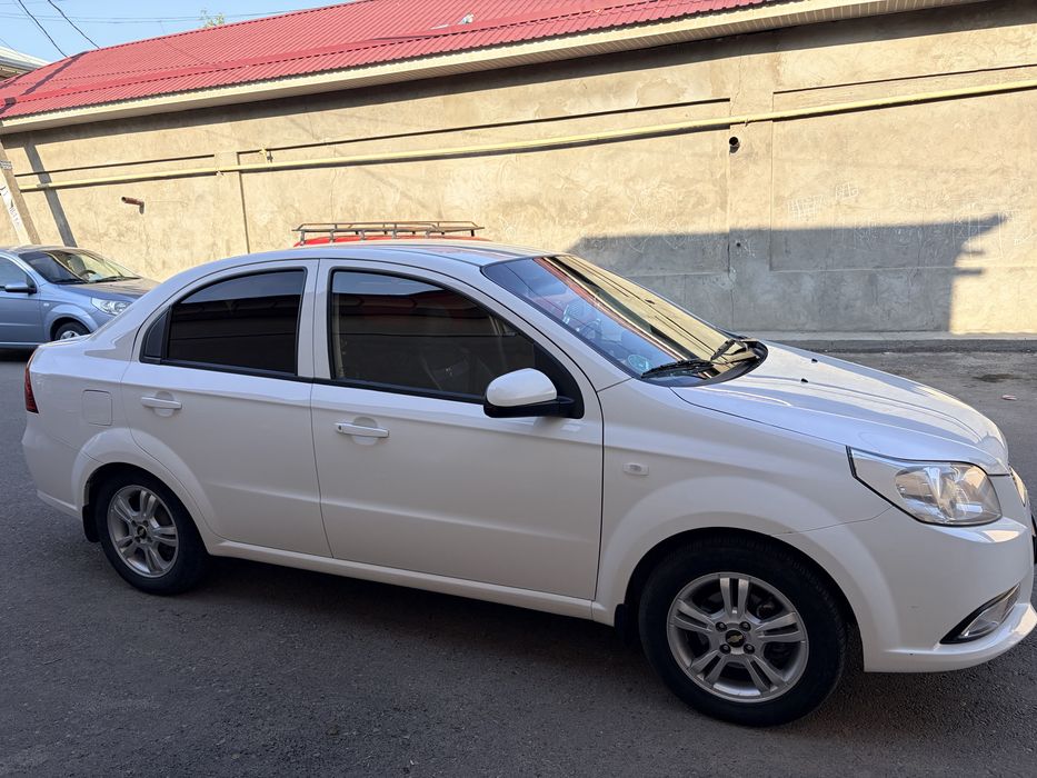 Продается нексия 3