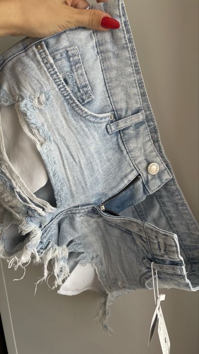 Шорты новые джинса