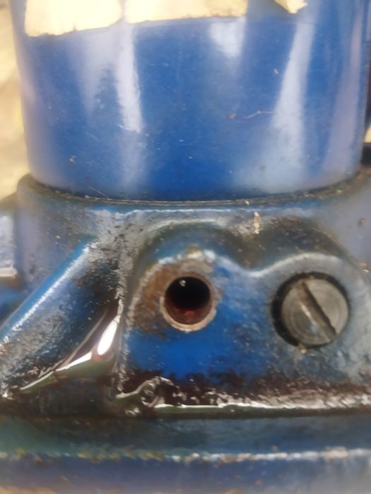 Продам гидравлический домкрат